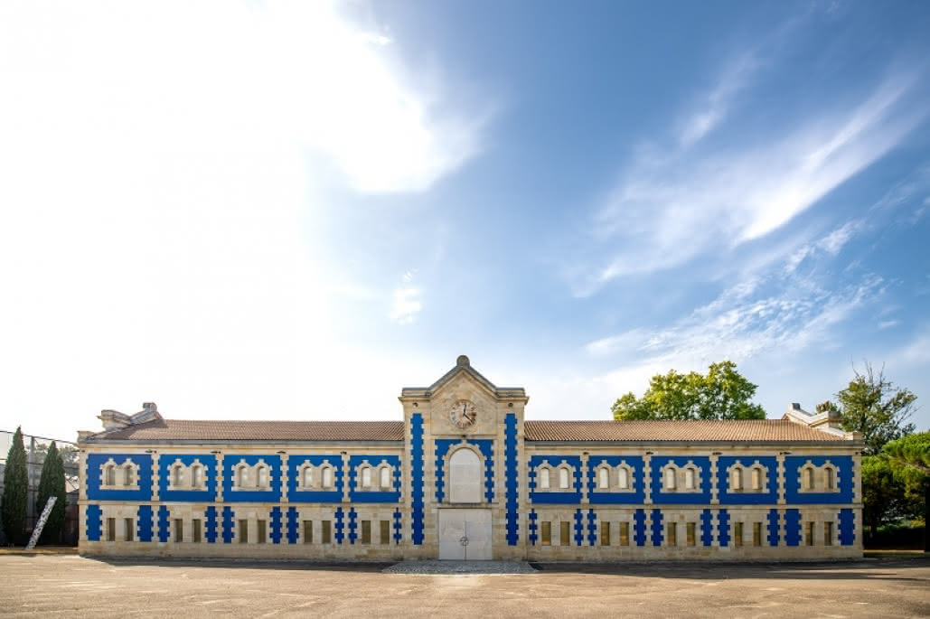 Château d'Arasc 3 Chai bleu