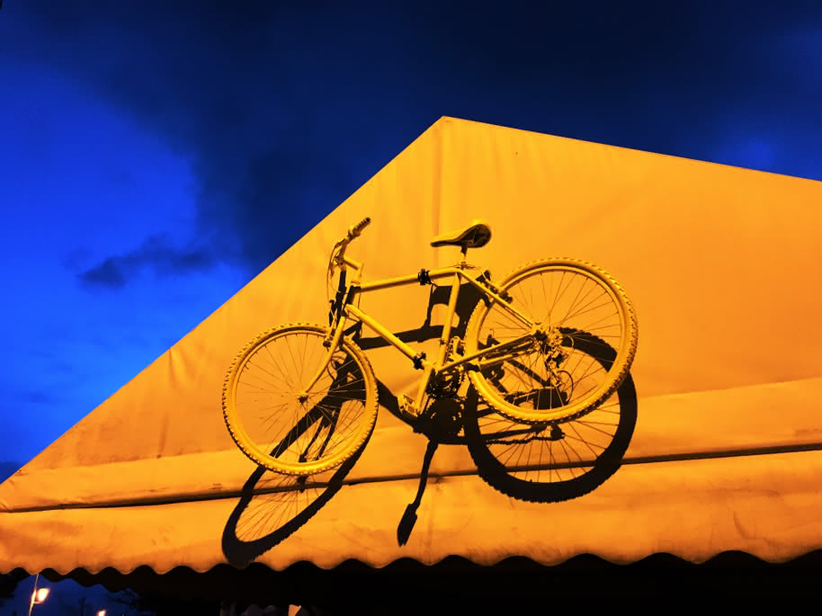 bicyclette jaune lacanau